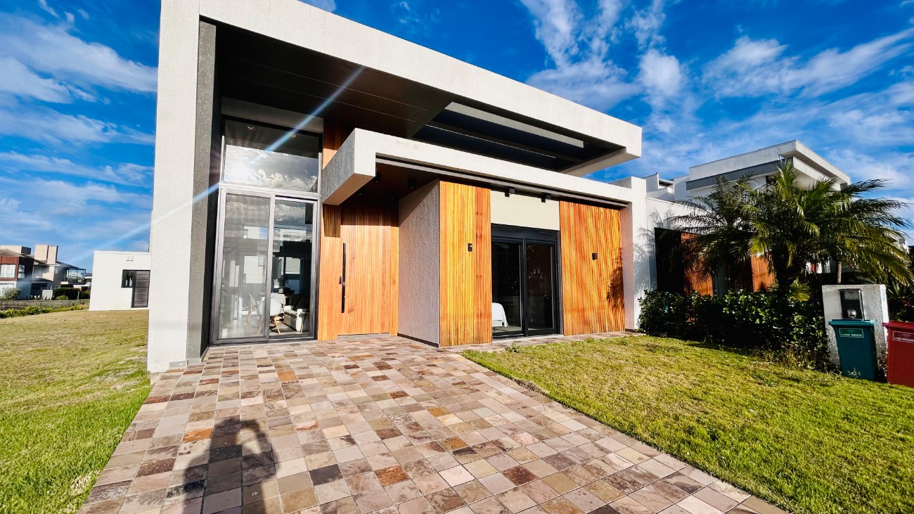 Casa em Condomínio 4 dormitórios para venda, Centro em Xangri-lá | Ref.: 12896