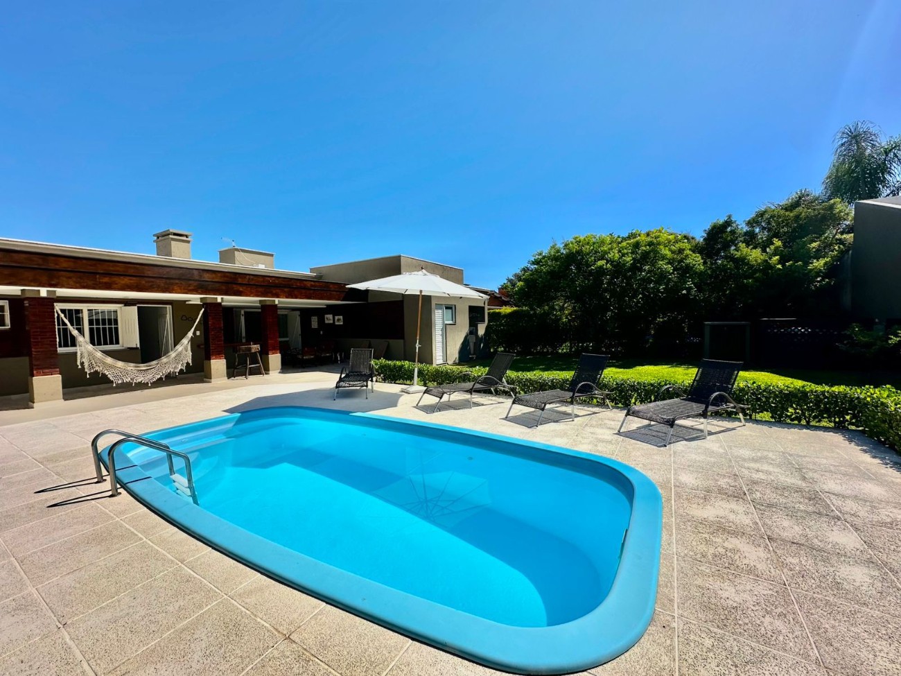 Casa 5 dormitórios para venda em XANGRI -LÁ | Ref.: 16372