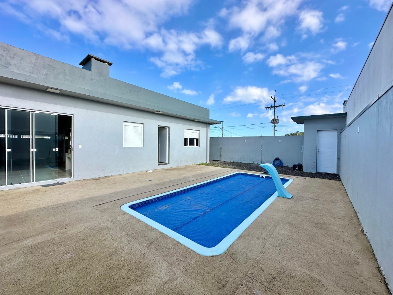 Casa 4 dormitórios para venda, . em Atlantida Sul | Ref.: 16459