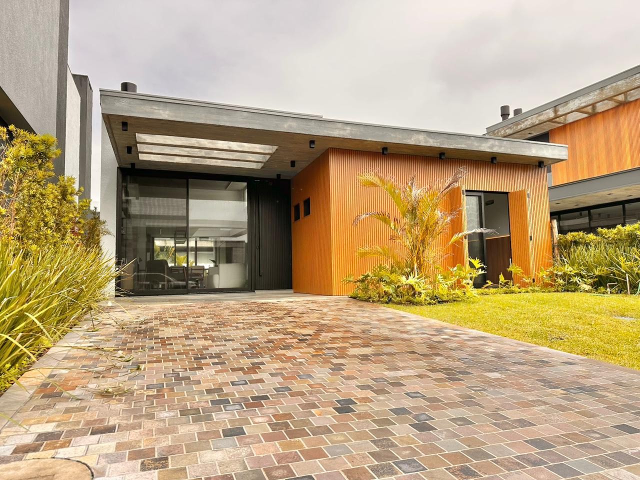 Casa em Condomínio 4 dormitórios para venda, Centro em Xangri-lá | Ref.: 16545