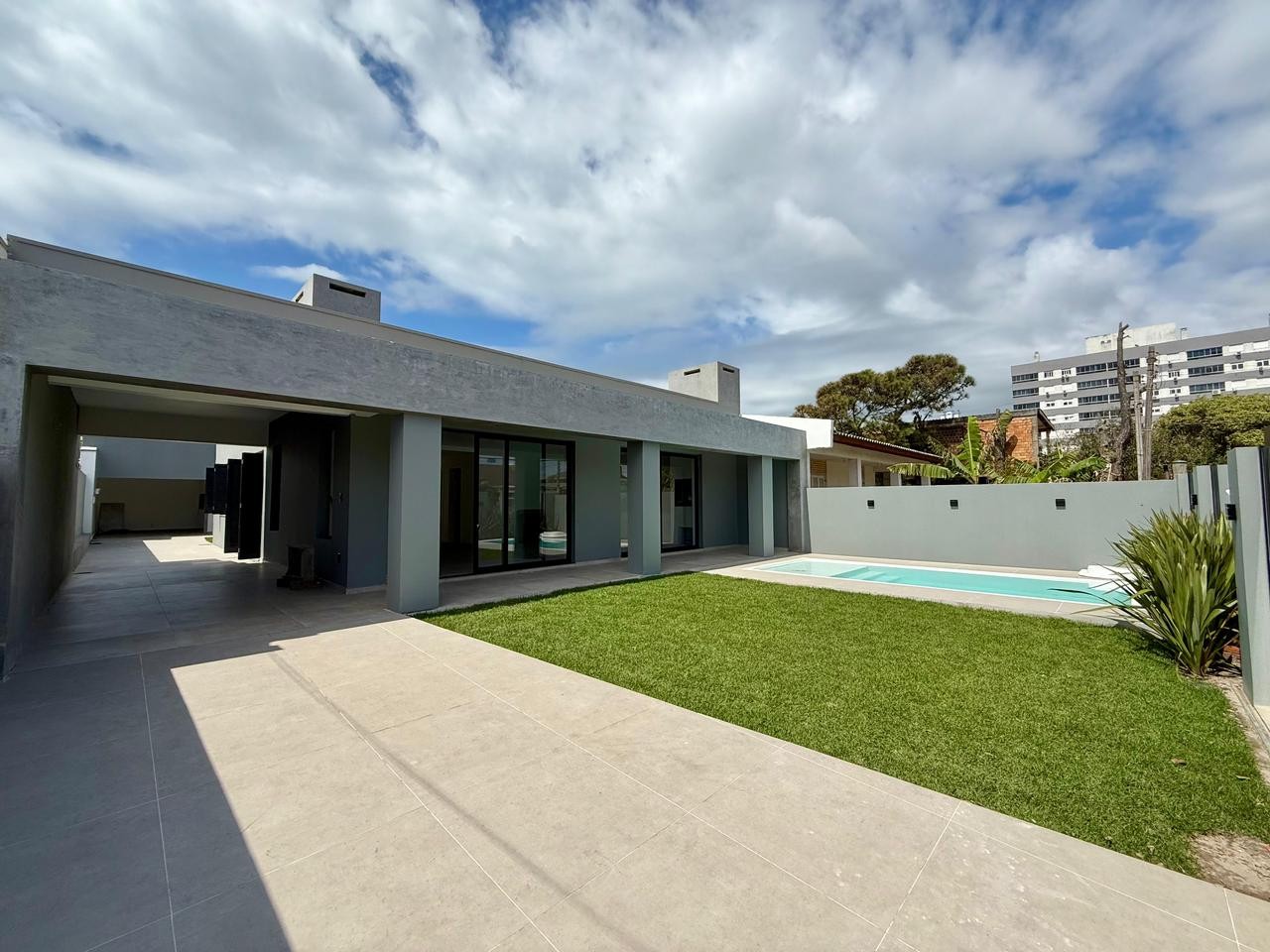 Casa 5 dormitórios para venda, Zona Nova em Capão da Canoa | Ref.: 16551