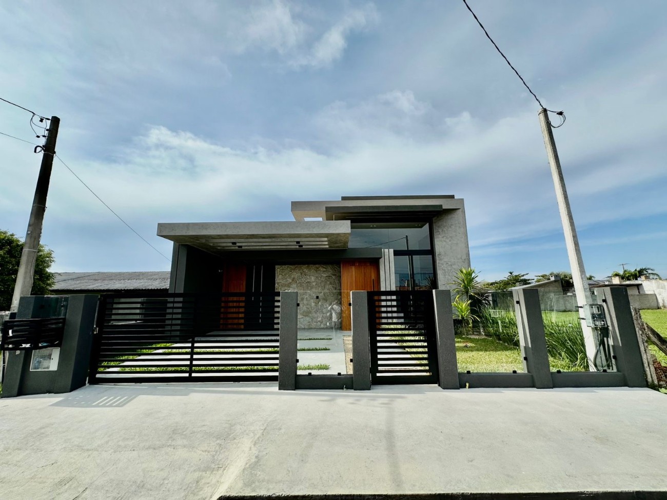 Casa 3 dormitórios para venda, CENTRO em XANGRI -LÁ | Ref.: 16805