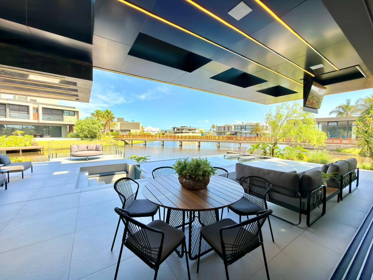 Casa em Condomínio 6 dormitórios para venda, Centro em Xangri-lá | Ref.: 16927