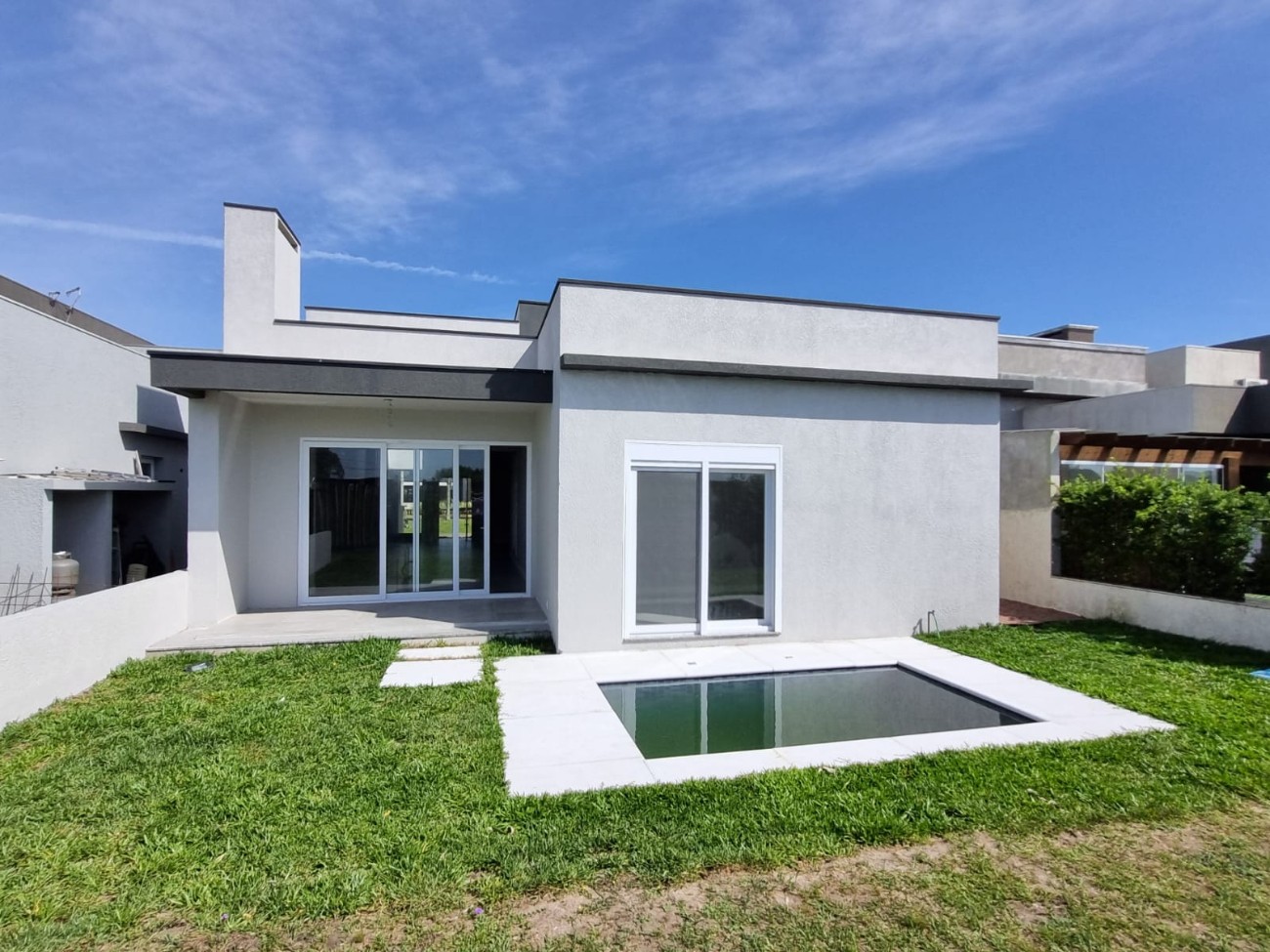 Casa em Condomínio 4 dormitórios para venda em Capão da Canoa | Ref.: 8300